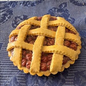Realistic Pie Decorate.
